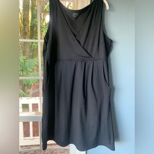 Woman’s Eddie Bauer dress